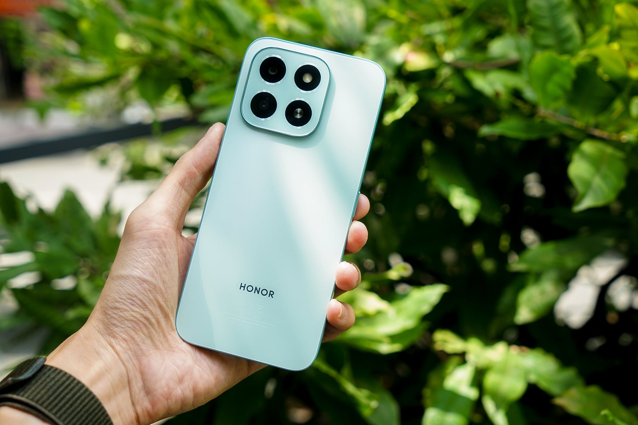 HONOR X6c – giá dưới 5 triệu, bền vượt trội, tính năng AI lai láng - HONOR X6c mat lung