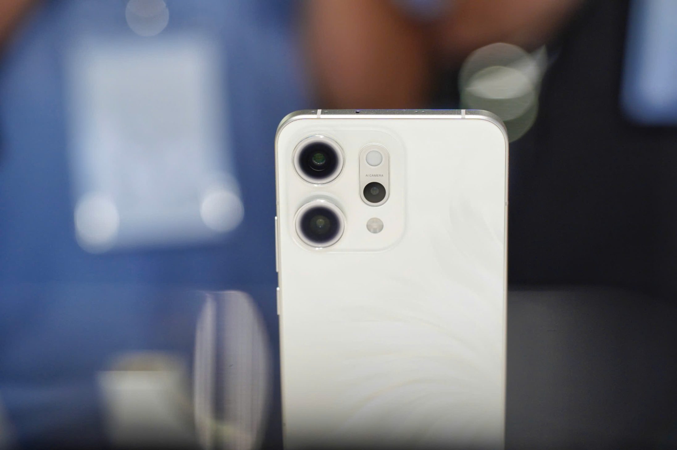 OPPO Reno14 Series chính thức ra mắt, chuyên gia chân dung, phụ tá chuyên nghiệp - z6761147738748 d622dbd564e78c59f06f90841aaf3bb9