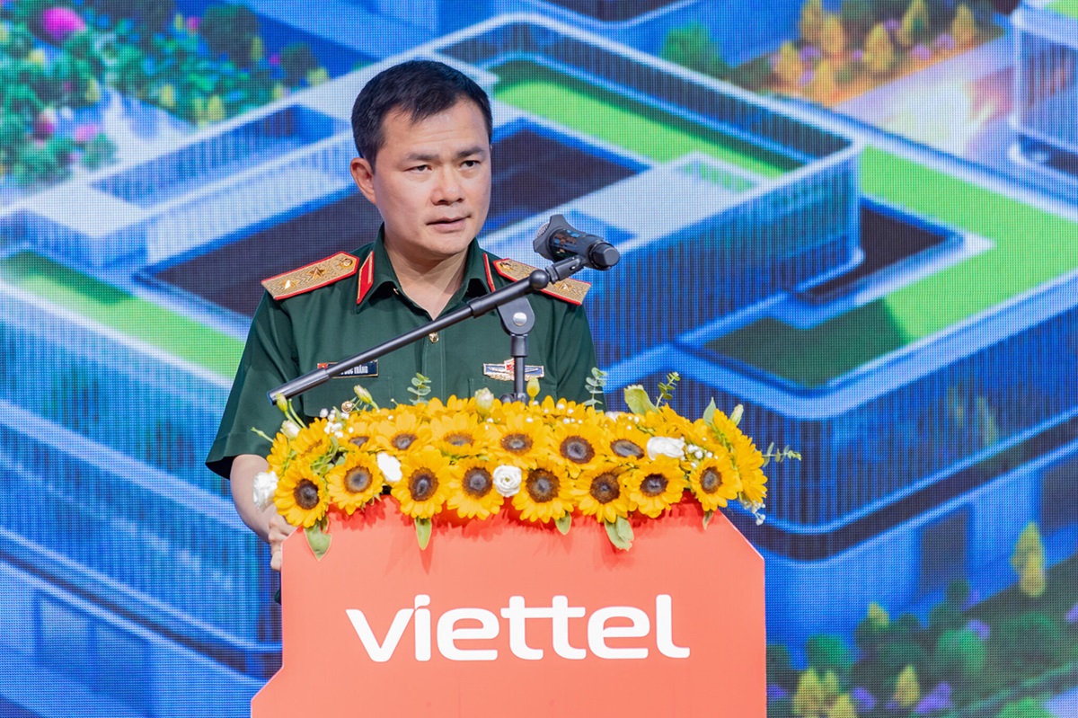 Viettel khởi công hai công trình trọng điểm quốc gia trị giá 1 tỷ USD - Trung tuong Tao Duc Thang Chu tich kiem Tong Giam doc Viettel phat bieu tai su kien