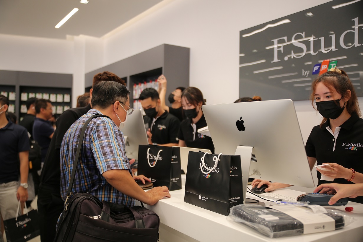 Đặt cọc iPhone 17 và iPhone Air, FPT Shop hứa “Giao trễ. Đền gấp đôi gói cước”  - 1 47