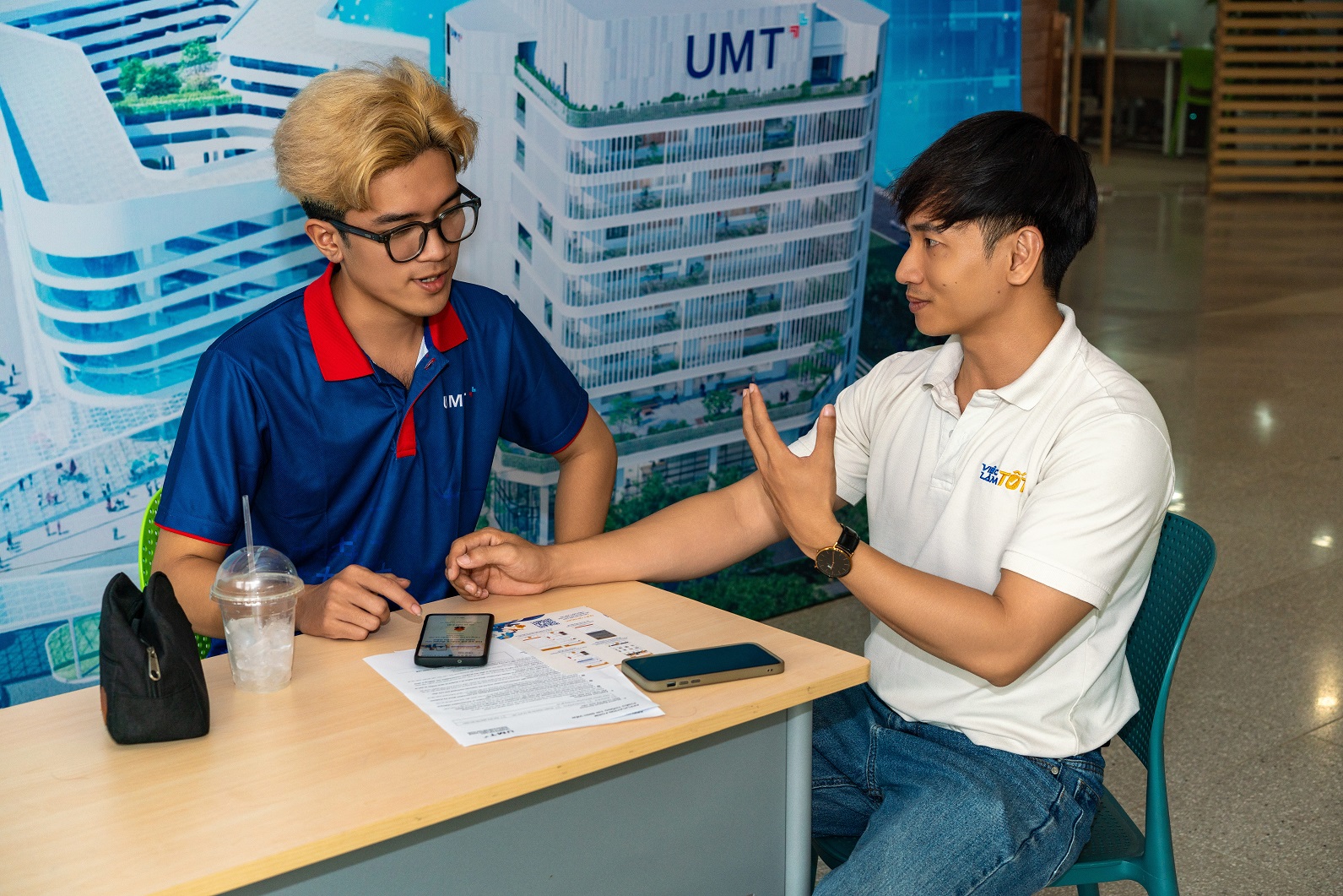 Tạo điều kiện cho sinh viên trải nghiệm Logistics thời đại số - DSC06693