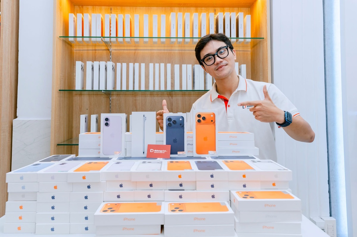 Ngày đầu mở bán iPhone 17, phiên bản Cam Vũ Trụ chiếm sóng - IMG 9191