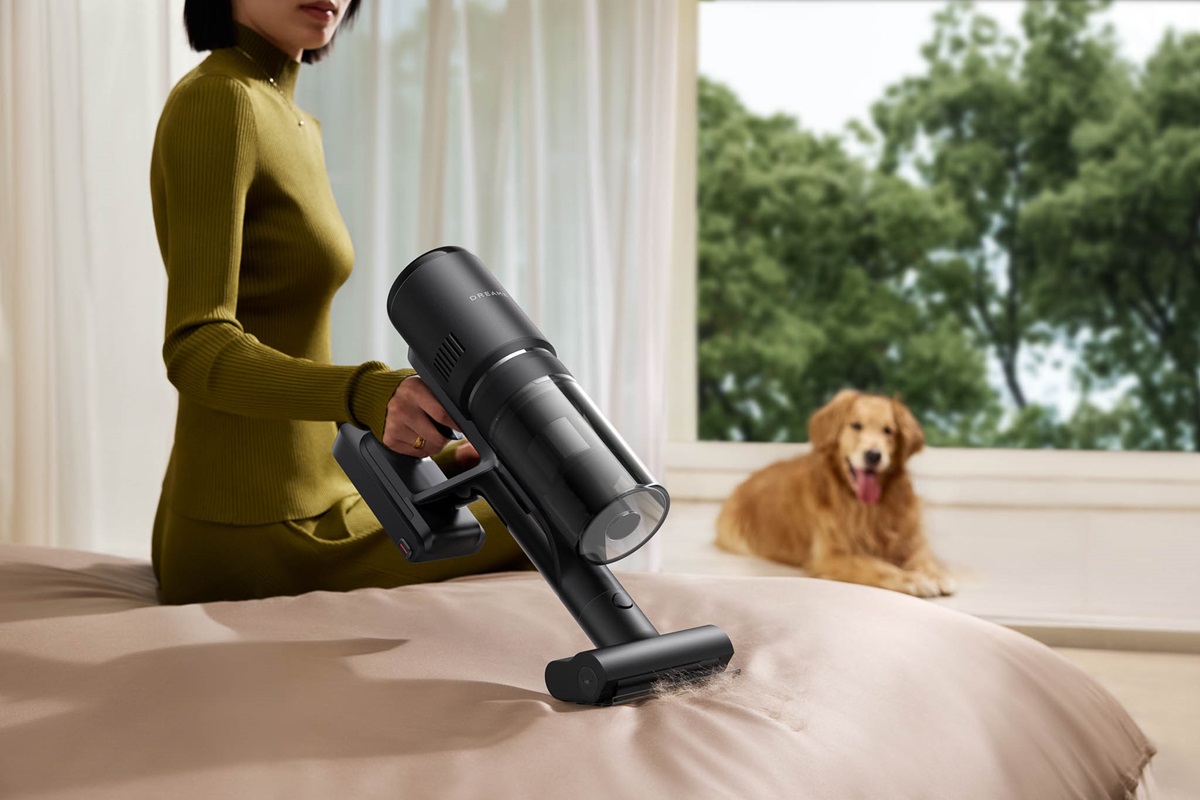 Ấn tượng máy hút bụi lau nhà tự động thay giẻ, máy sấy phun dưỡng tóc tại cửa hàng Dreame đầu tiên ở Landmark 81 - May hut bui lau nha Dreame H13 Dual FlexReach 7