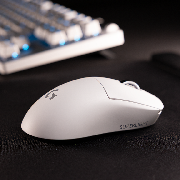 Ngày hội Logitech G Play, loạt sản phẩm mới khiến thế giới game đột phá hơn - White Side 1080x1080 1