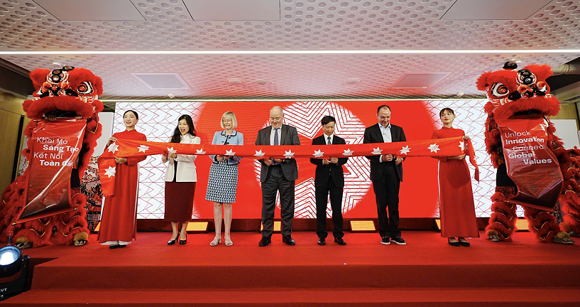 National Australia Bank khai trương văn phòng đổi mới sáng tạo mới tại Hà Nội - image 4 1