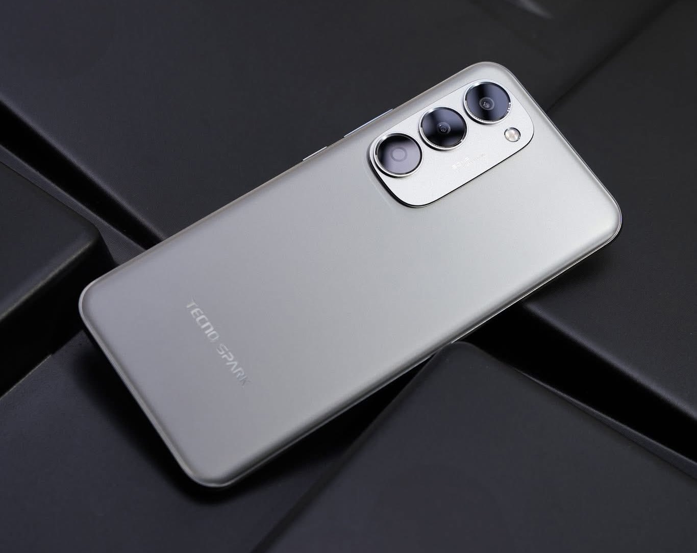 Ra mắt SPARK 40 Pro+, TECNO hoàn thiện đủ dải sản phẩm tại Việt Nam - 562014436 24641089072249243 7529031439256891994 n