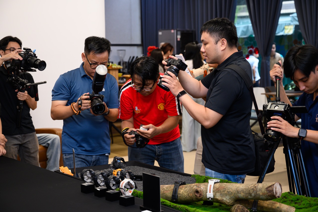 Trải nghiệm fēnix 8 MicroLED - chiếc đồng hồ đầu tiên thế giới trang bị màn hình MicroLED 3 Trải nghiệm fēnix 8 MicroLED - chiếc đồng hồ đầu tiên thế giới trang bị màn hình MicroLED - 571222419 1383082997152040 5593764152095490790 n