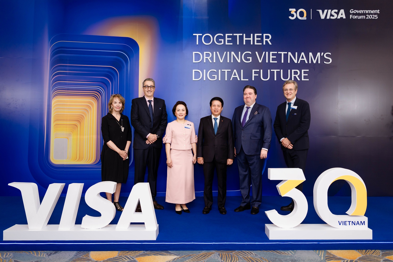 30 năm đồng hành tại Việt Nam, Visa kết nối và thúc đẩy phát triển - Anh Dien gia