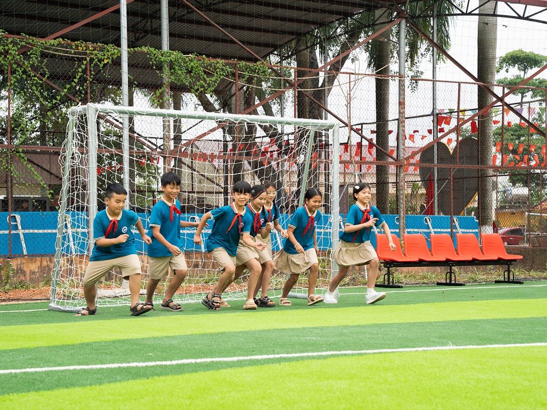 Sân bóng “Hạt giống Tài năng” do LG Electronics Việt Nam tài trợ đã khánh thành 2 Sân bóng “Hạt giống Tài năng” do LG Electronics Việt Nam tài trợ đã khánh thành - CHI03295