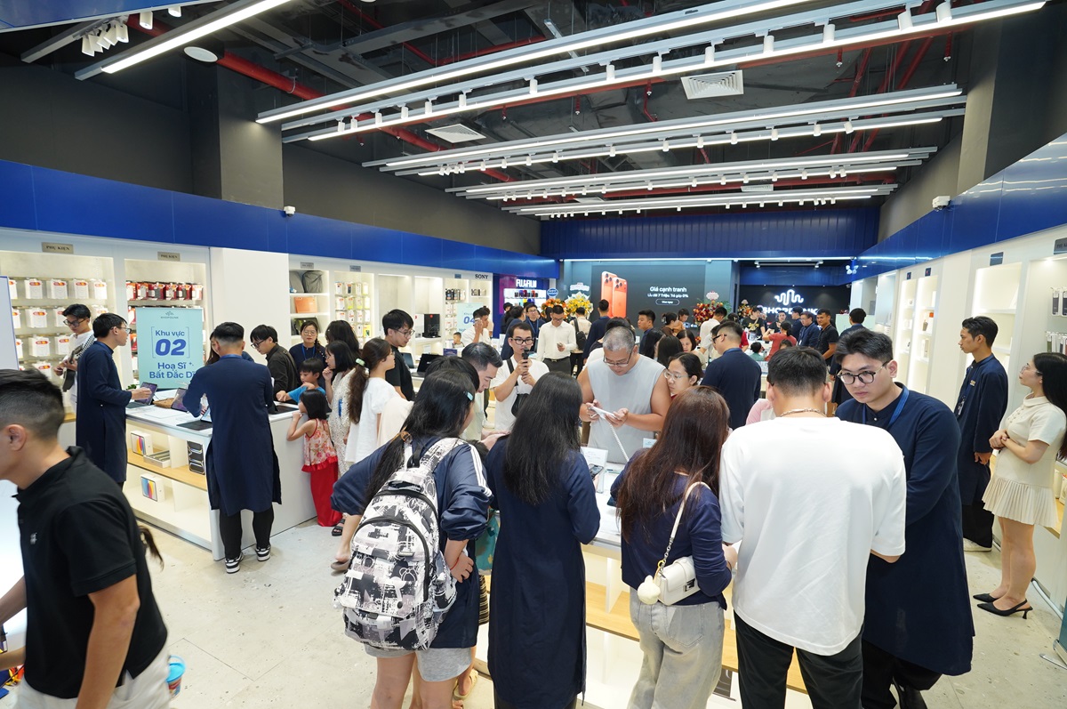 Khai trương cửa hàng ShopDunk+ đầu tiên tại trung tâm thương mại AEON Mall Long Biên - DSC07032