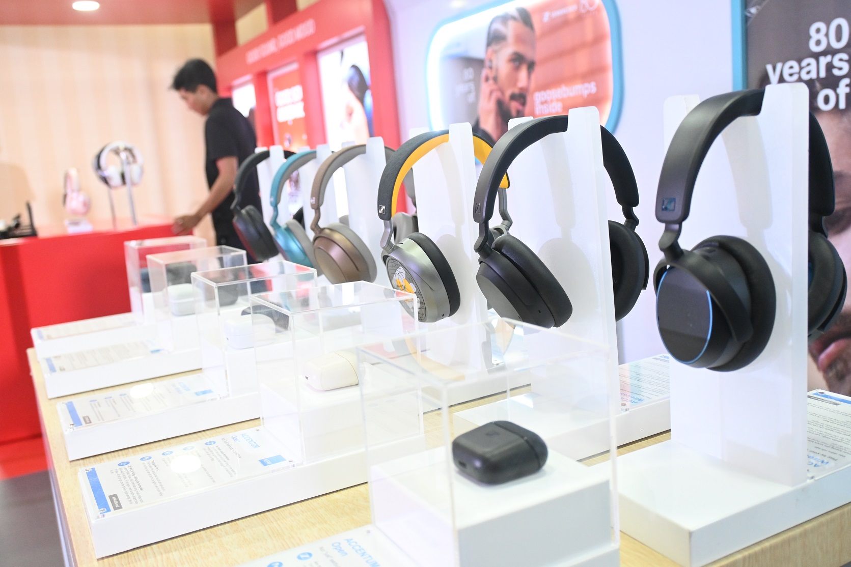 P.H.E Show 2025: “ON REAL LIFE: Trạm Âm Thanh - Chạm Cảm Xúc” của PGI, ngạc nhiên với các vùng đất âm thanh - DSC 3284