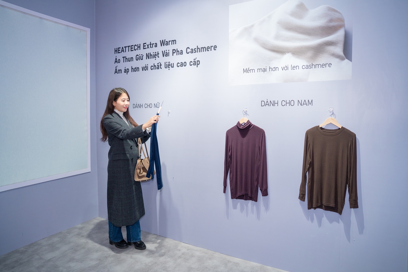 UNIQLO ra dòng áo giữ nhiệt HEATTECH pha Cashmere cùng áo khoác chần bông PUFFTECH, 2 đại sứ thương hiệu cực ngầu - Ke tu mua Thu Dong 2025 dong trang phuc giu nhiet HEATTECH tiep tuc duoc cap nhat voi chat lieu moi mang den san pham mac trong ngay cang am ap mong nhe mem mai va thoi trang hon