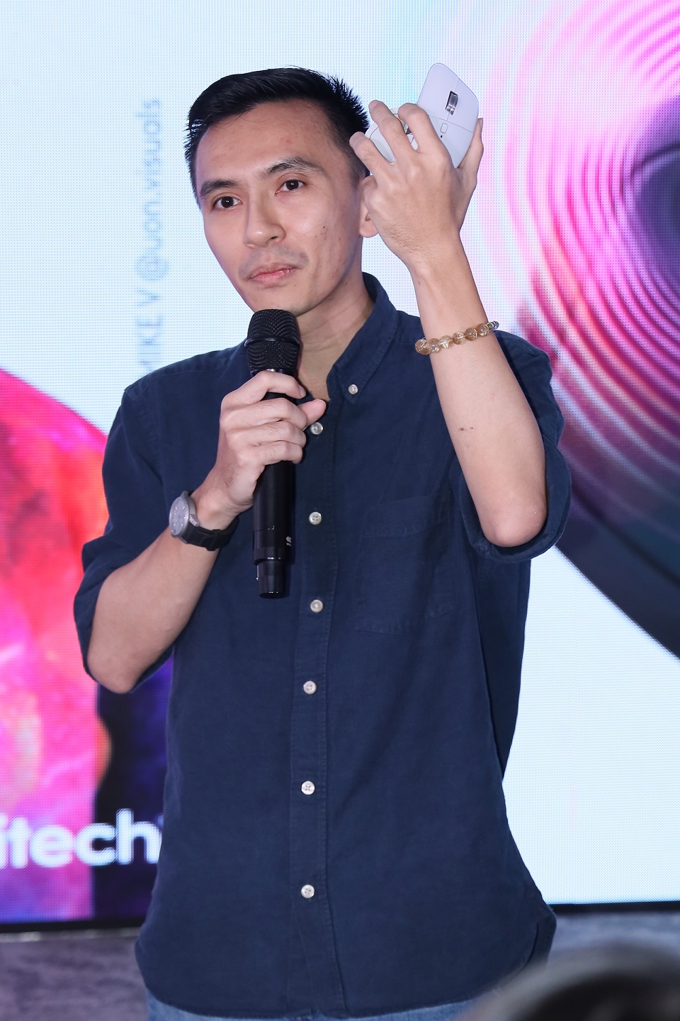 Logitech ra mắt MX Master 4 – chuột máy tính hỗ trợ nhà sáng tạo đẳng cấp cao - Nguyen Hong Phuc Chuyen gia AI