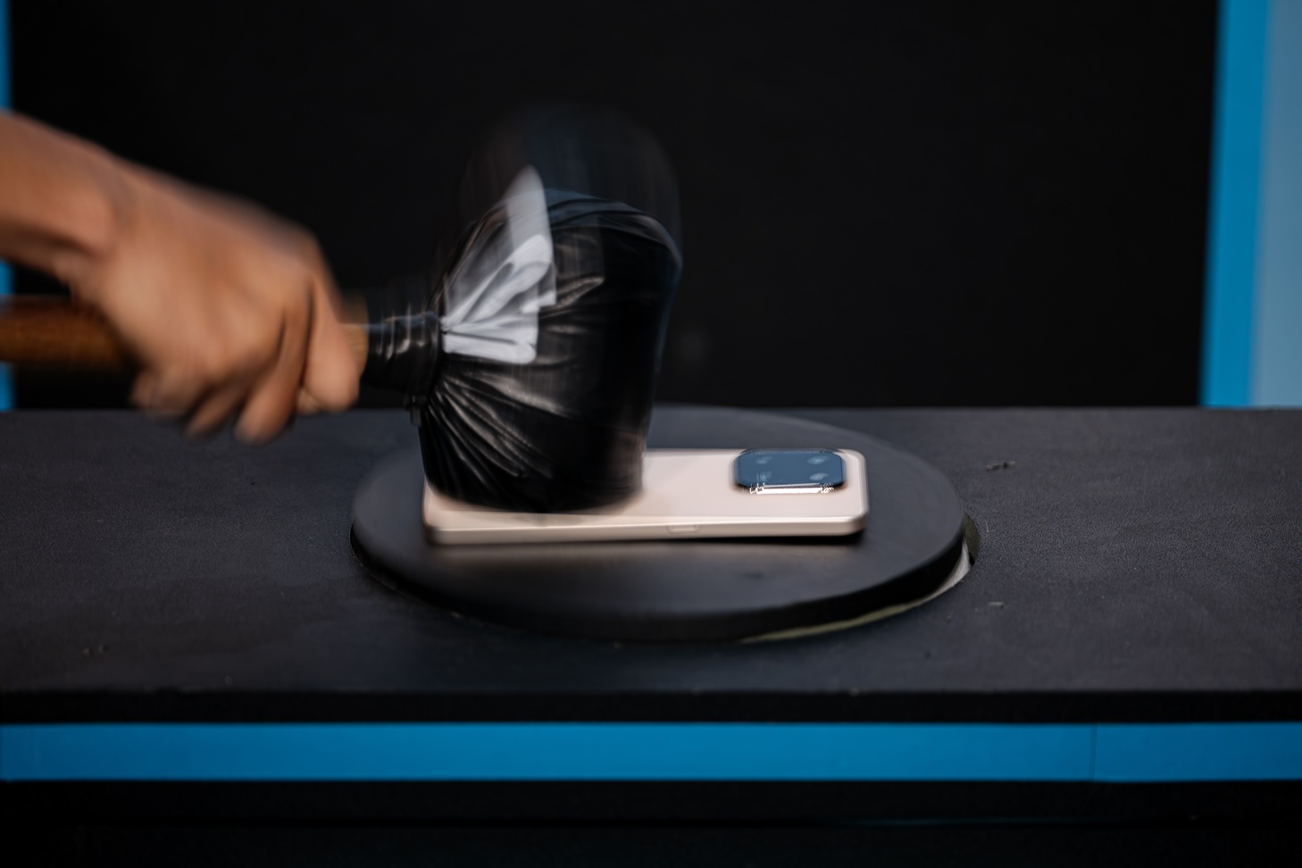 HONOR X7d, smartphone “nồi đồng cối đá” ra mắt bằng màn thử nghiệm khắc nghiệt khó tin - 251020 HONOR NAMNGUYEN 1316