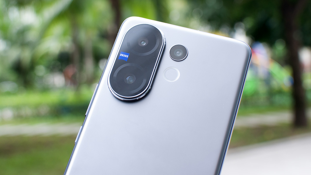 vivo V60 5G: Pin "trâu" trong thân máy mảnh mai, camera ấn tượng, thoải mái giải trí, sáng tạo nội dung số - DSC0022