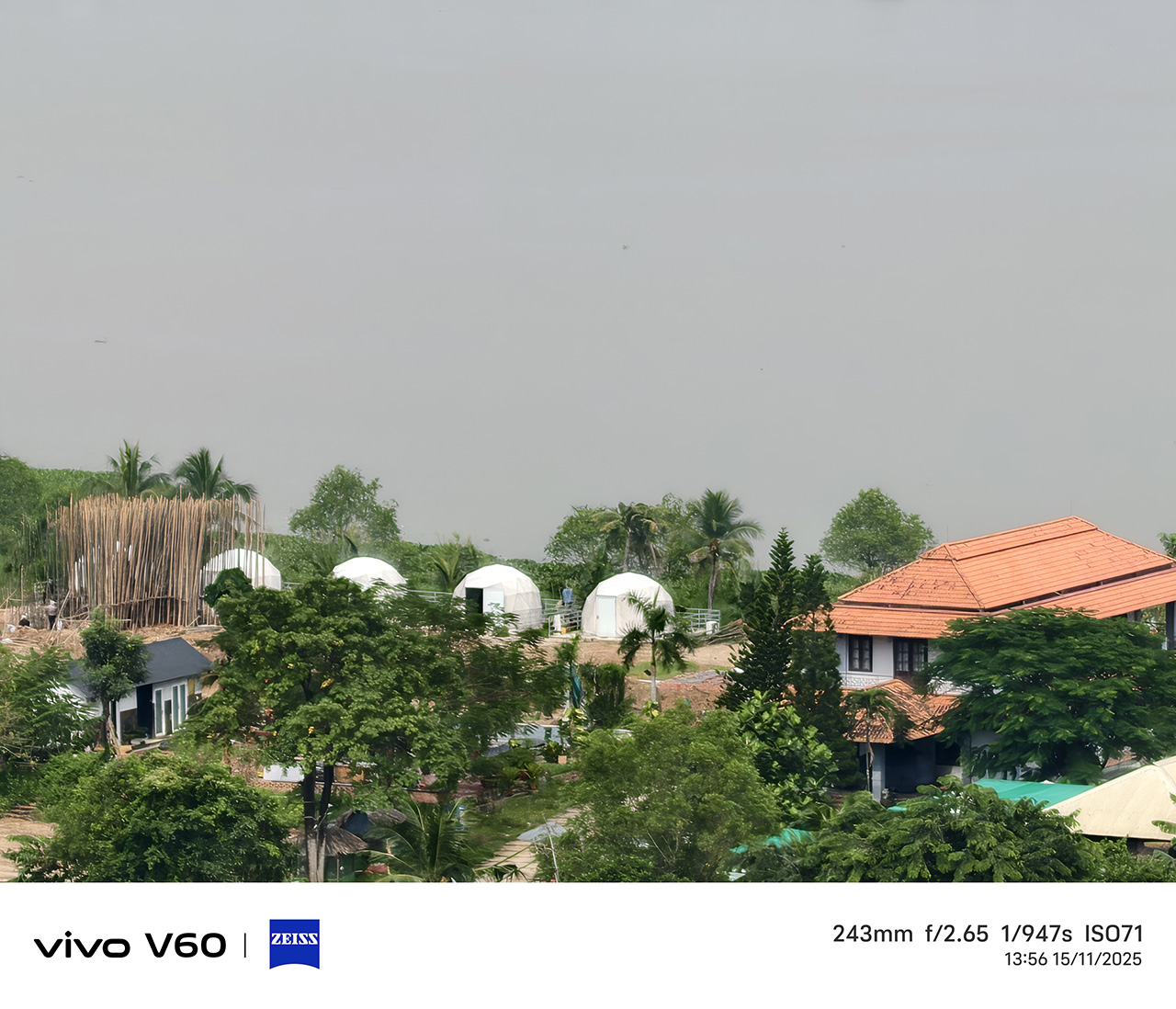 vivo V60 5G: Pin "trâu" trong thân máy mảnh mai, camera ấn tượng, thoải mái giải trí, sáng tạo nội dung số 14 vivo V60 5G: Pin "trâu" trong thân máy mảnh mai, camera ấn tượng, thoải mái giải trí, sáng tạo nội dung số - IMG 20251115 135644