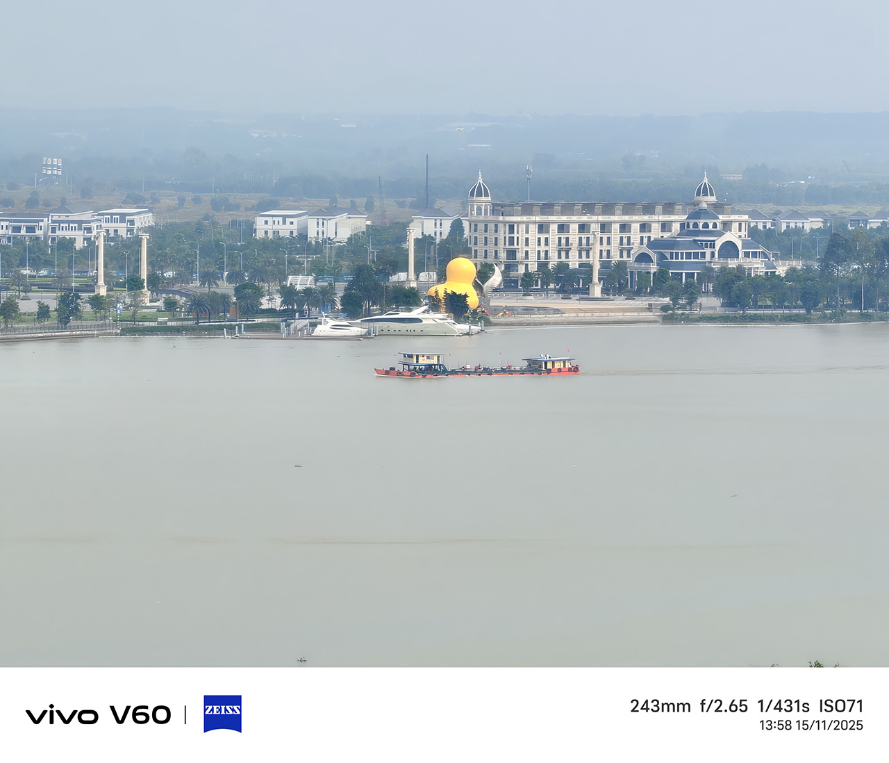 vivo V60 5G: Pin "trâu" trong thân máy mảnh mai, camera ấn tượng, thoải mái giải trí, sáng tạo nội dung số 10 vivo V60 5G: Pin "trâu" trong thân máy mảnh mai, camera ấn tượng, thoải mái giải trí, sáng tạo nội dung số - IMG 20251115 135817