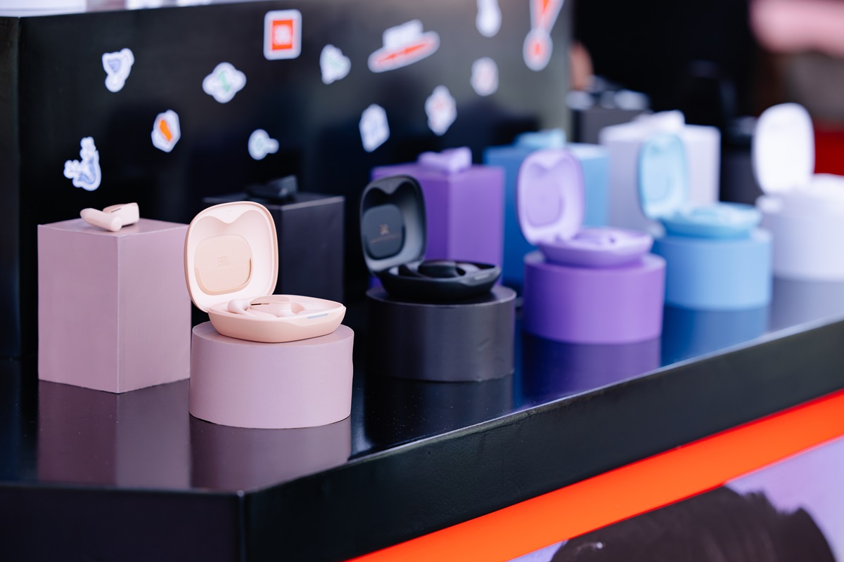 JBL ra mắt 3 dòng tai nghe mở, thời trang, âm thanh chất lượng, cho người năng động, cá tính 4 JBL ra mắt 3 dòng tai nghe mở, thời trang, âm thanh chất lượng, cho người năng động, cá tính - JBL 9