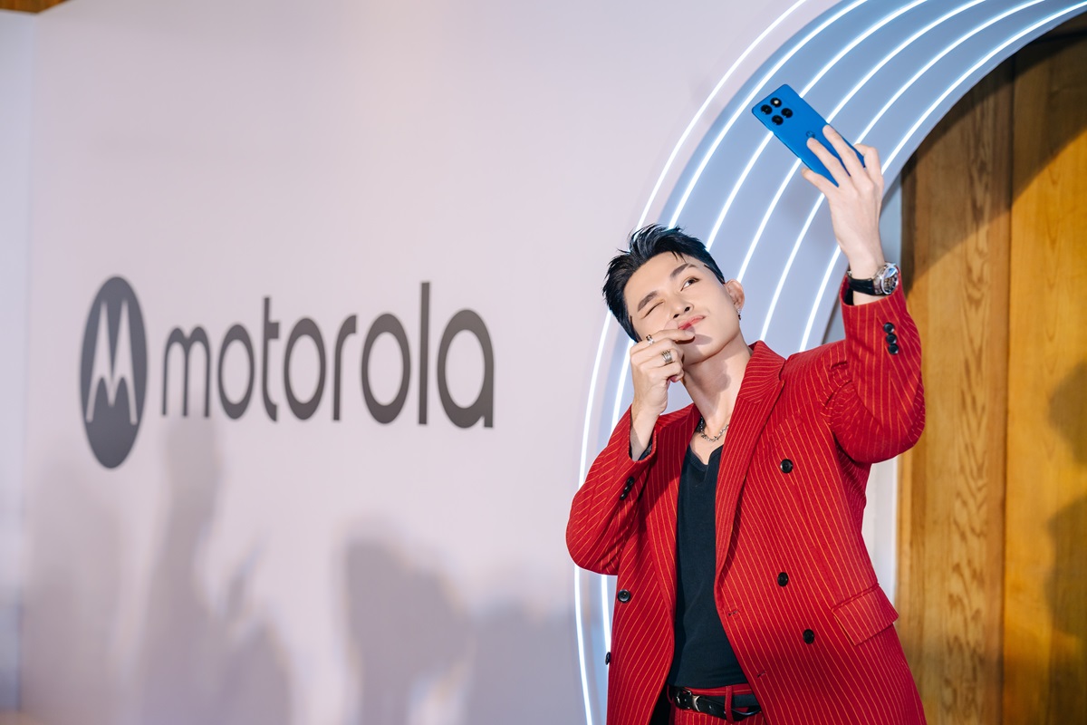 Motorola hào hứng tái xuất thị trường Việt Nam với 5 mẫu điện thoại từ giá phổ thông đến gập cao cấp 10 Motorola hào hứng tái xuất thị trường Việt Nam với 5 mẫu điện thoại từ giá phổ thông đến gập cao cấp - TAN06572
