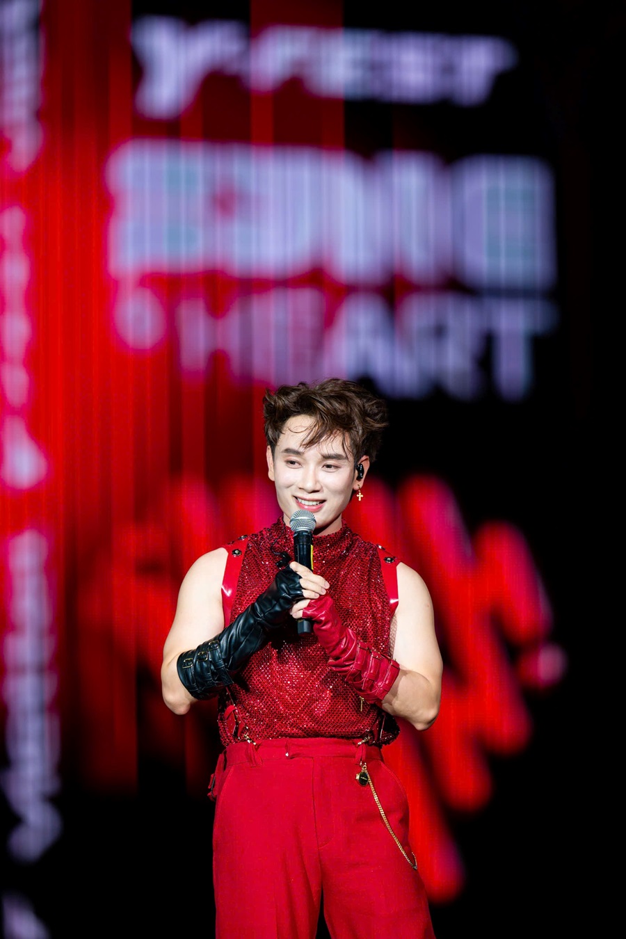 Đêm nhạc Y-Fest 2025: Mãn nhãn, cảm xúc, lập kỷ lục hơn 100.000 khán giả cùng hòa ca, kết nối mượt hai điểm cầu qua sóng 5G Viettel - Truc Nhan