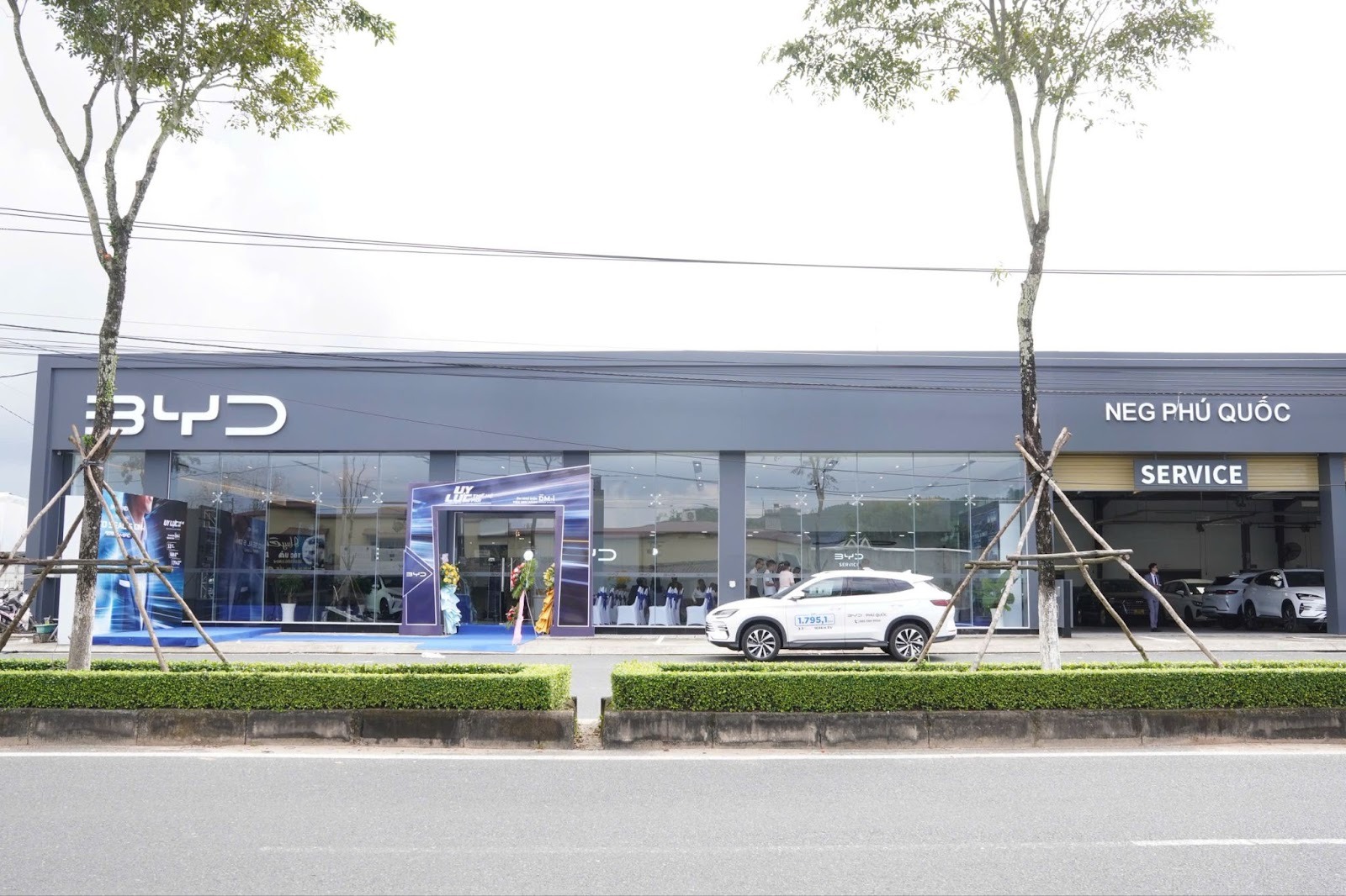 BYD NEG Phú Quốc mở bán BYD Seal 5, khách hàng nhận xe ngay trong ngày đầu 1 BYD NEG Phú Quốc mở bán BYD Seal 5, khách hàng nhận xe ngay trong ngày đầu - image 14