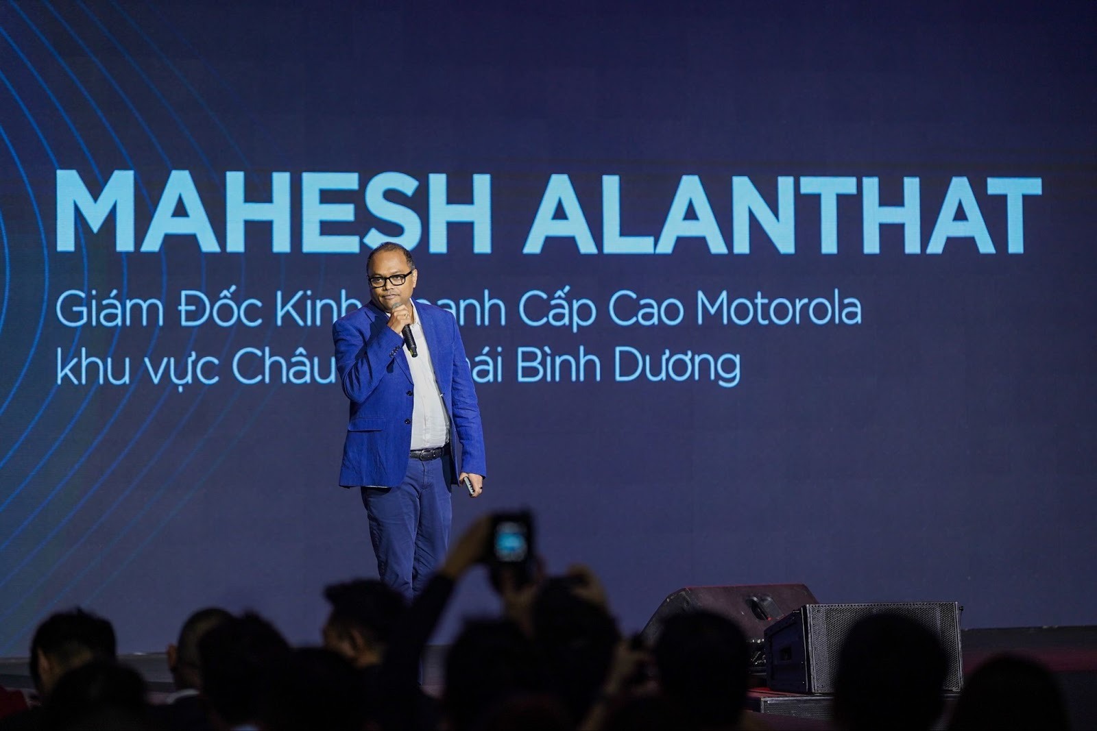 Motorola hào hứng tái xuất thị trường Việt Nam với 5 mẫu điện thoại từ giá phổ thông đến gập cao cấp 1 Motorola hào hứng tái xuất thị trường Việt Nam với 5 mẫu điện thoại từ giá phổ thông đến gập cao cấp - image 29