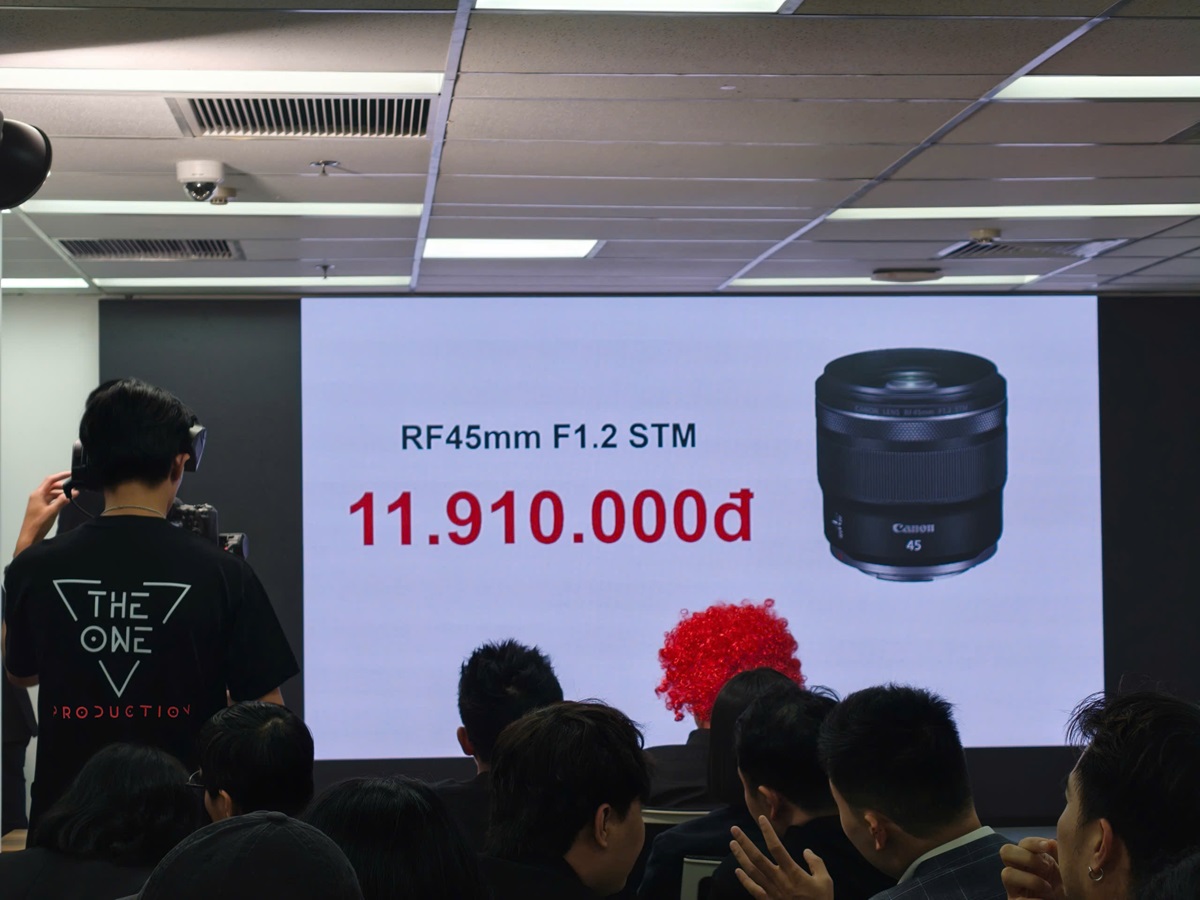 Canon ra mắt bộ đôi EOS R6 Mark III và ống kính RF 45mm f/1.2 STM: Hoàn hảo cho người thích kể chuyện bằng hình ảnh 4 Canon ra mắt bộ đôi EOS R6 Mark III và ống kính RF 45mm f/1.2 STM: Hoàn hảo cho người thích kể chuyện bằng hình ảnh - z7196009980546 98c3bedcff8b543453266b66078b5f87