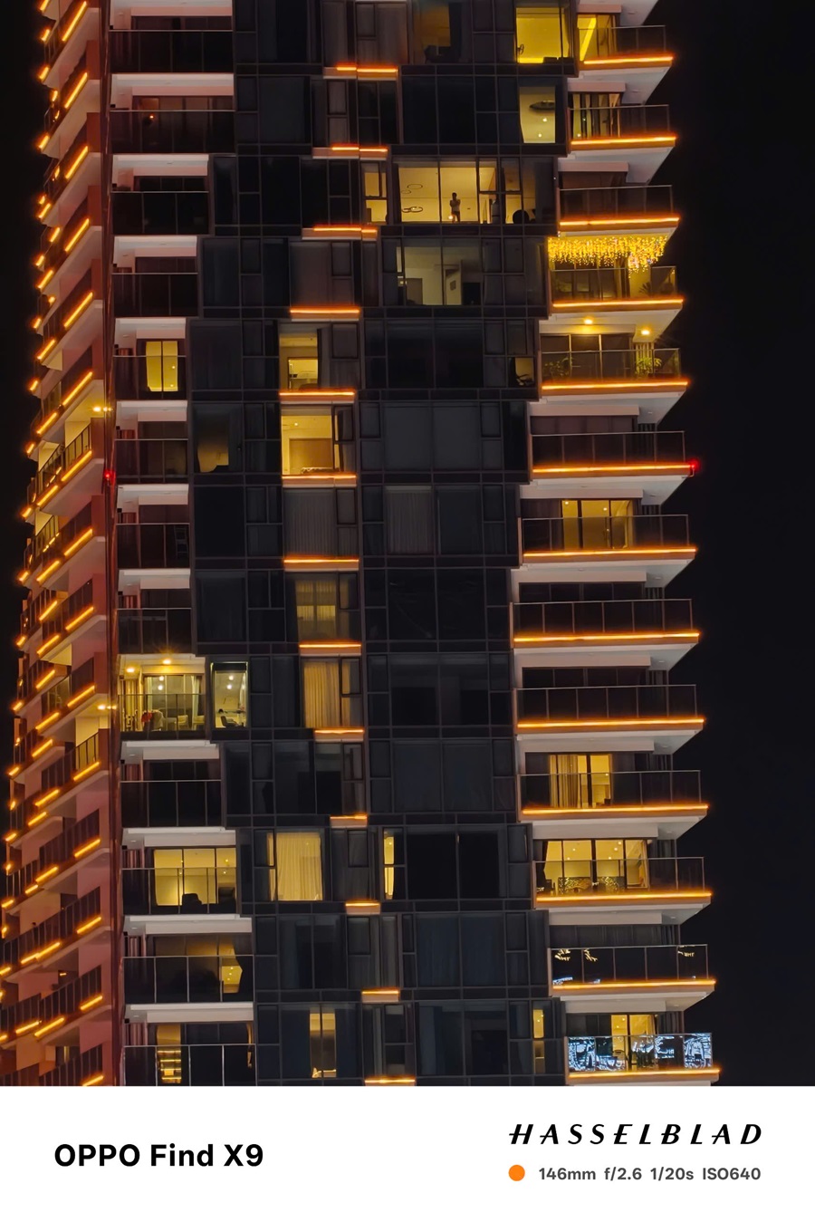 Trải nghiệm OPPO Find X9 màu Đỏ: Siêu phẩm nhiếp ảnh, cao thủ kết nối, thoải mái giao tiếp dù không biết ngoại ngữ - z7209566736990 7ab8de12f00001533fc10ab974ad86cc