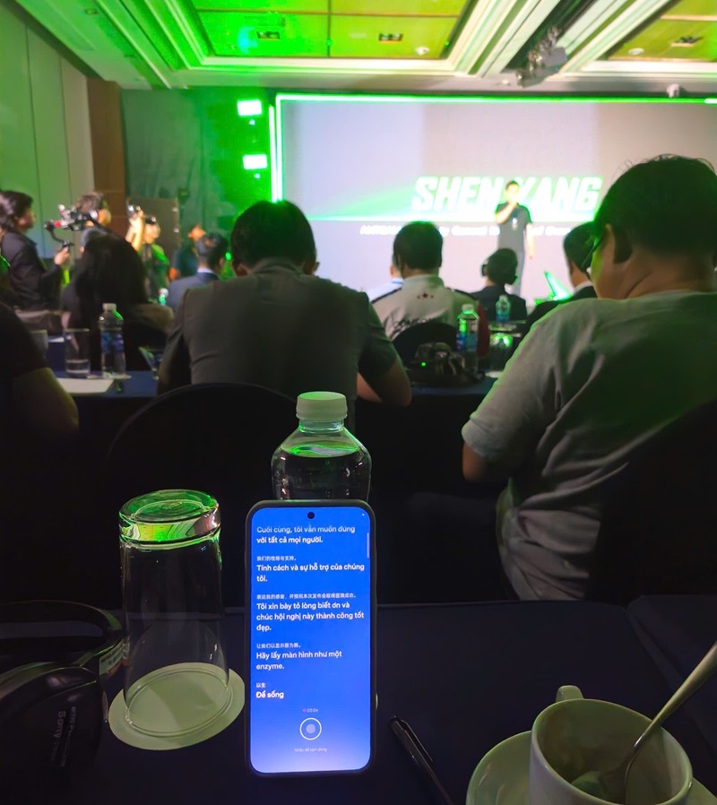 Trải nghiệm OPPO Find X9 màu Đỏ: Siêu phẩm nhiếp ảnh, cao thủ kết nối, thoải mái giao tiếp dù không biết ngoại ngữ - z7212644391632 5147f21203791cbcc2c6221709f87597 1