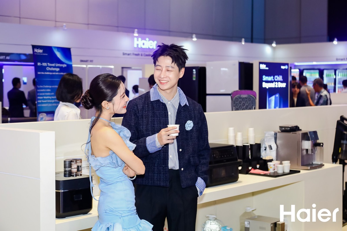 Haier công bố chiến lược song thương hiệu và loạt thiết bị gia dụng tích hợp AI đột phá - 2 1600 3000 gif 1