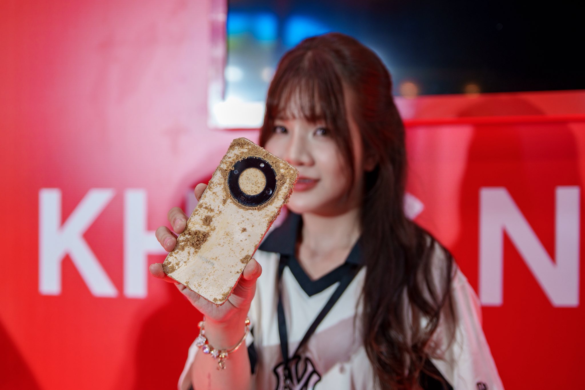 Điện thoại bền vô đối HONOR X9d ra mắt chứng thực hoành tráng tại phố đi bộ Nguyễn Huệ - 591748521 25308455818782849 8084315446185861805 n