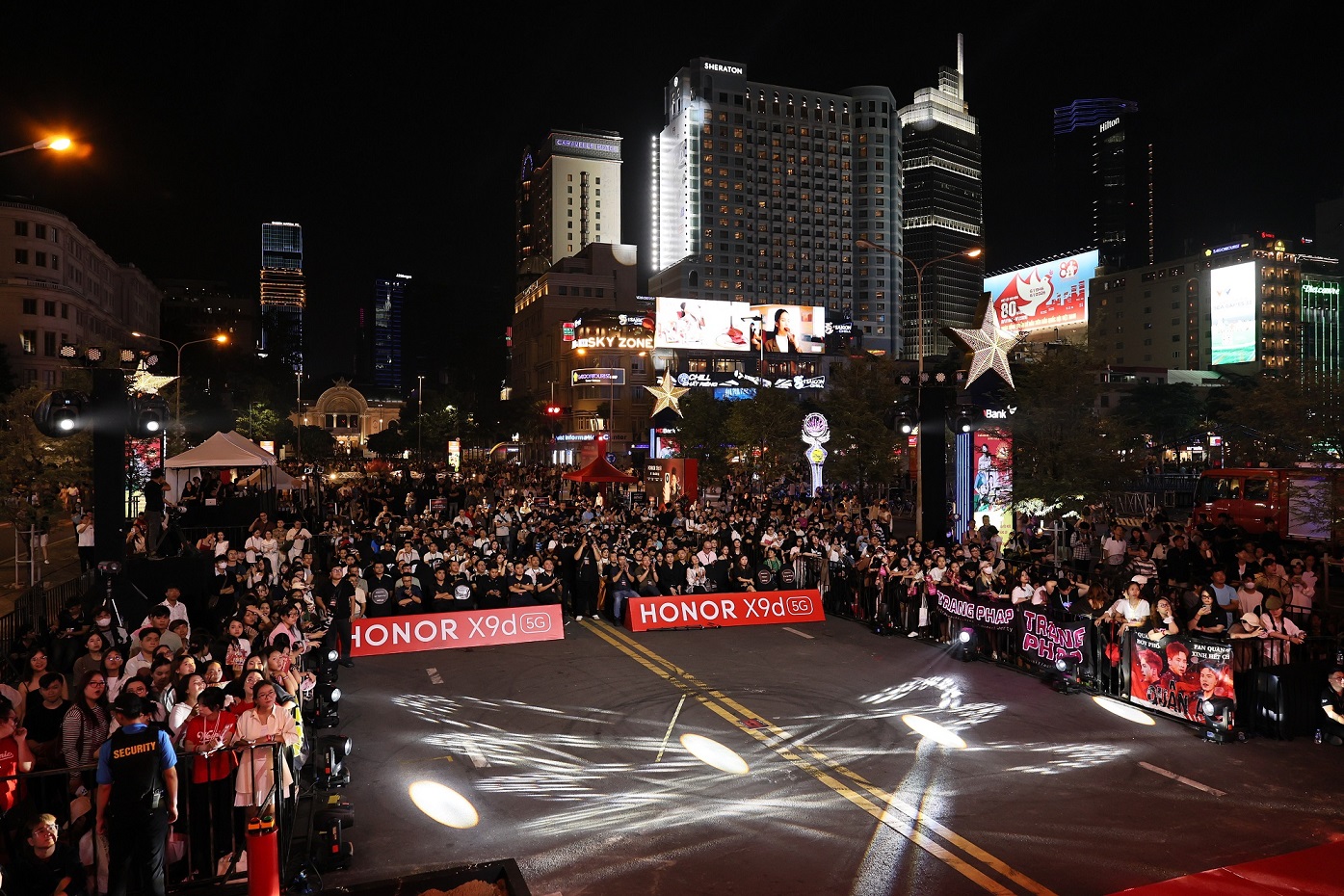Điện thoại bền vô đối HONOR X9d ra mắt chứng thực hoành tráng tại phố đi bộ Nguyễn Huệ - BWPR5129