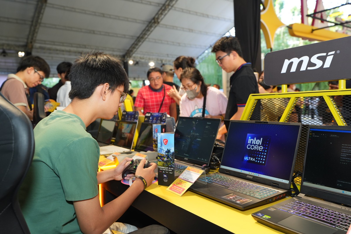 Thế Giới Di Động mở đại tiệc AI, ưu đãi giá loạt sản phẩm tại Nhà Văn hóa Thanh Niên - DSC01321