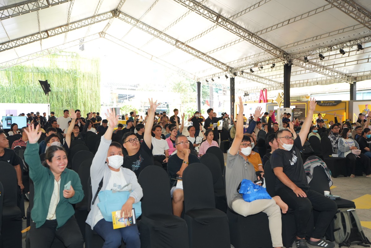 Thế Giới Di Động mở đại tiệc AI, ưu đãi giá loạt sản phẩm tại Nhà Văn hóa Thanh Niên - DSC01595