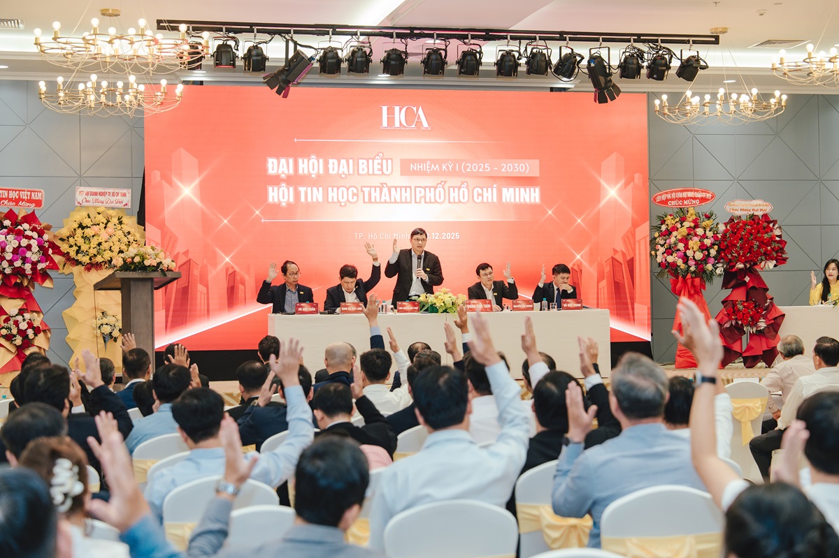 Hội Tin học TP.HCM tổ chức Đại hội Đại biểu nhiệm kỳ I (2025 – 2030) thành công - tiếp tục vai trò kết nối, thúc đẩy chuyển đổi số tại vùng kinh tế trọng điểm phía Nam 2 Hội Tin học TP.HCM tổ chức Đại hội Đại biểu nhiệm kỳ I (2025 – 2030) thành công - tiếp tục vai trò kết nối, thúc đẩy chuyển đổi số tại vùng kinh tế trọng điểm phía Nam - DSC09390