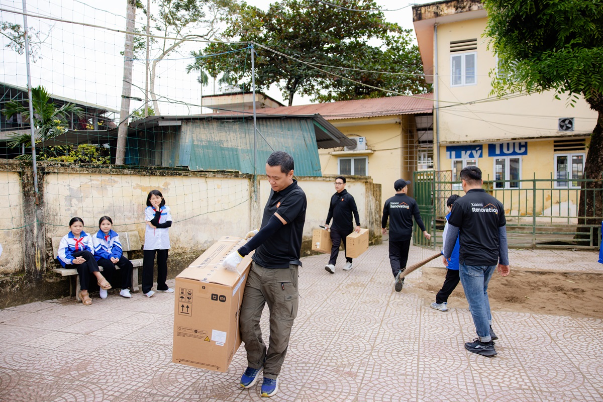 Chiến dịch Xiaomi Renovation 2025: Cải tạo trường, tặng thiết bị dạy học, khắc phục hậu quả sau thiên tai 3 Chiến dịch Xiaomi Renovation 2025: Cải tạo trường, tặng thiết bị dạy học, khắc phục hậu quả sau thiên tai - Xiaomi Renovation Tuyen Quang 1