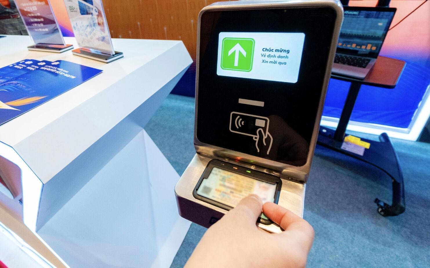 Sơ kết 4 năm triển khai Đề án 06, FPT trình diễn hệ sinh thái đa dạng các giải pháp - image 59