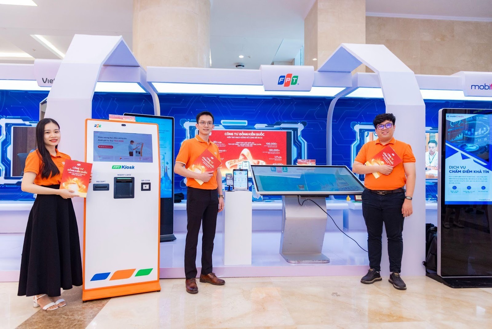 Sơ kết 4 năm triển khai Đề án 06, FPT trình diễn hệ sinh thái đa dạng các giải pháp - image 62