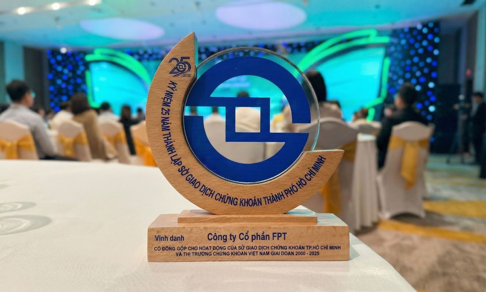 FPT đứng trong Top 8 Doanh nghiệp quản trị công ty tốt nhất - image 8