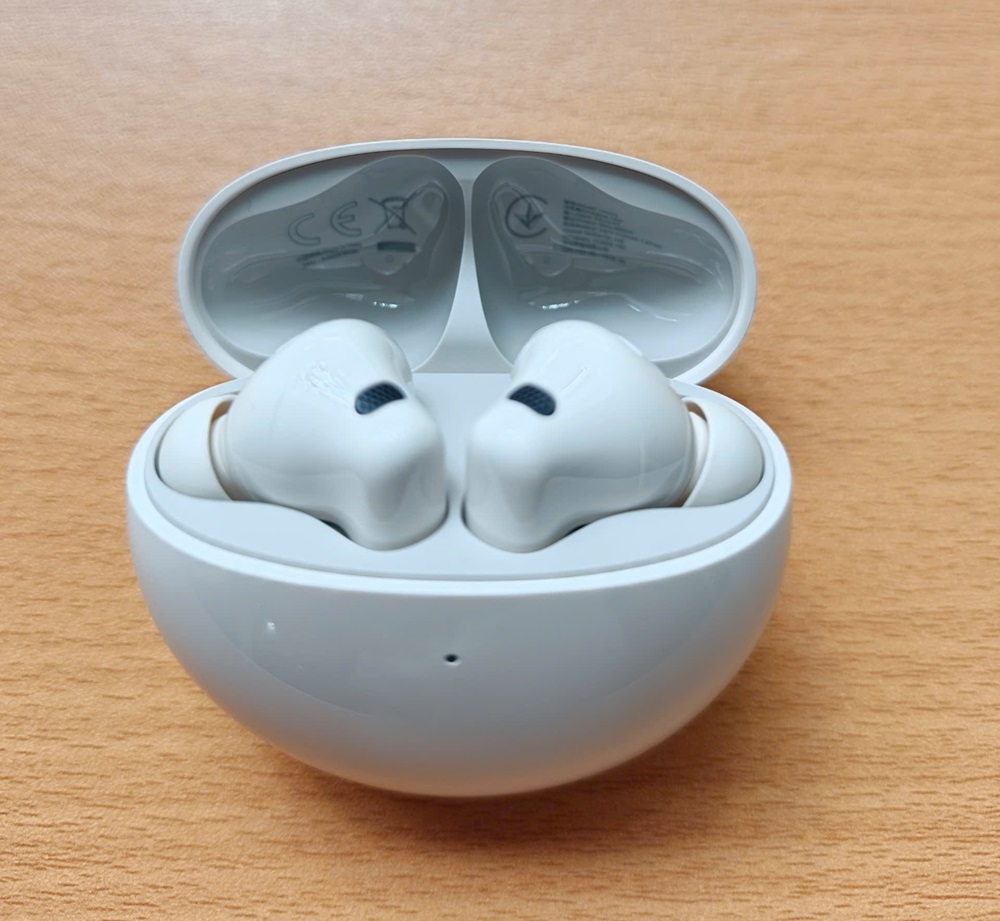 Tai nghe HUAWEI FreeBuds 7i, lựa chọn lý tưởng cho người trẻ muốn tận hưởng âm nhạc, không gian riêng biệt - z7295200434140 cfda8363da039a449d3cb8132362275b