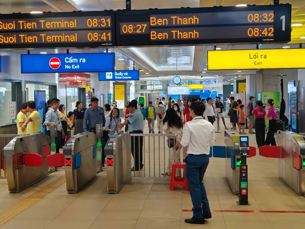 Độc đáo Ngày hội Công nghệ số Thủ Đức 2025 tổ chức ngay tại Ga Metro, khuyến khích người dân lên tàu đến tham quan - z7299602805763 09de55f3c4dcef1d0e59cf73016418ec