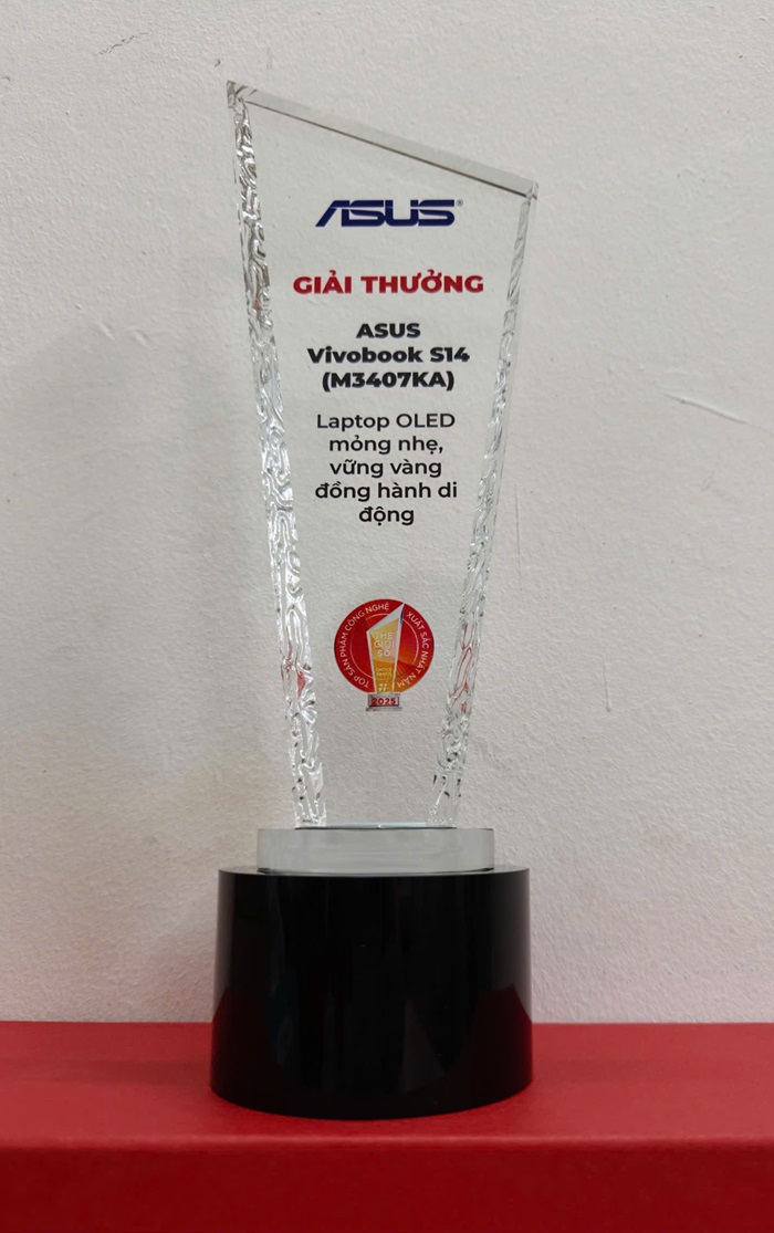 Giải Editor’s Choice Awards 2025: ASUS Vivobook S14 (M3407KA) - Laptop OLED mỏng nhẹ, vững vàng đồng hành di động - z7405682966713 0c1321f35c5954670ebe74d6d9481ff2