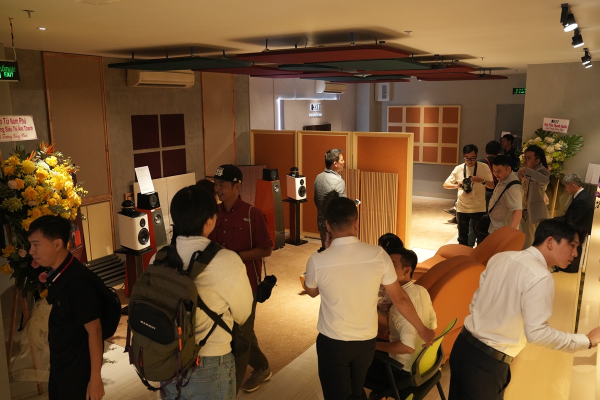 Ấn tượng trải nghiệm showroom âm thanh cao cấp Phuc Thanh Elite Audio, thiết kế theo gu thưởng thức của từng khách hàng - BEE01923