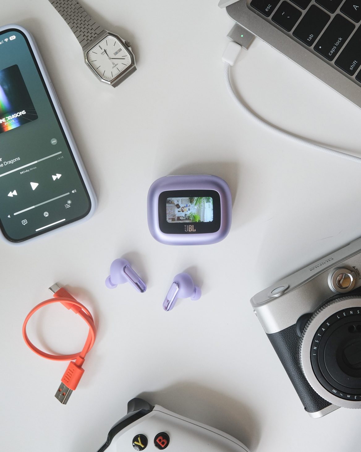 Mua loa nghe Tết, JBL tung ưu đãi chưa từng có cho mọi dòng loa, tai nghe - JBL Live Beam 3