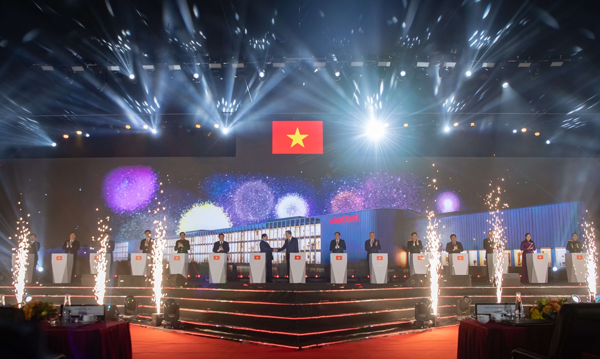 Viettel khởi công xây dựng nhà máy chế tạo chip bán dẫn đầu tiên tại Việt Nam - Le khoi cong Nha may che tao chip ban dan cong nghe cao