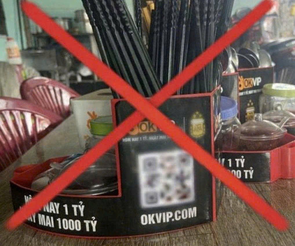 Cảnh giác: Quà tặng miễn phí gắn quảng cáo web cờ bạc, cá cược tại các cửa hàng, quán ăn - 639352565 933139339481067 7003262844212669364 n