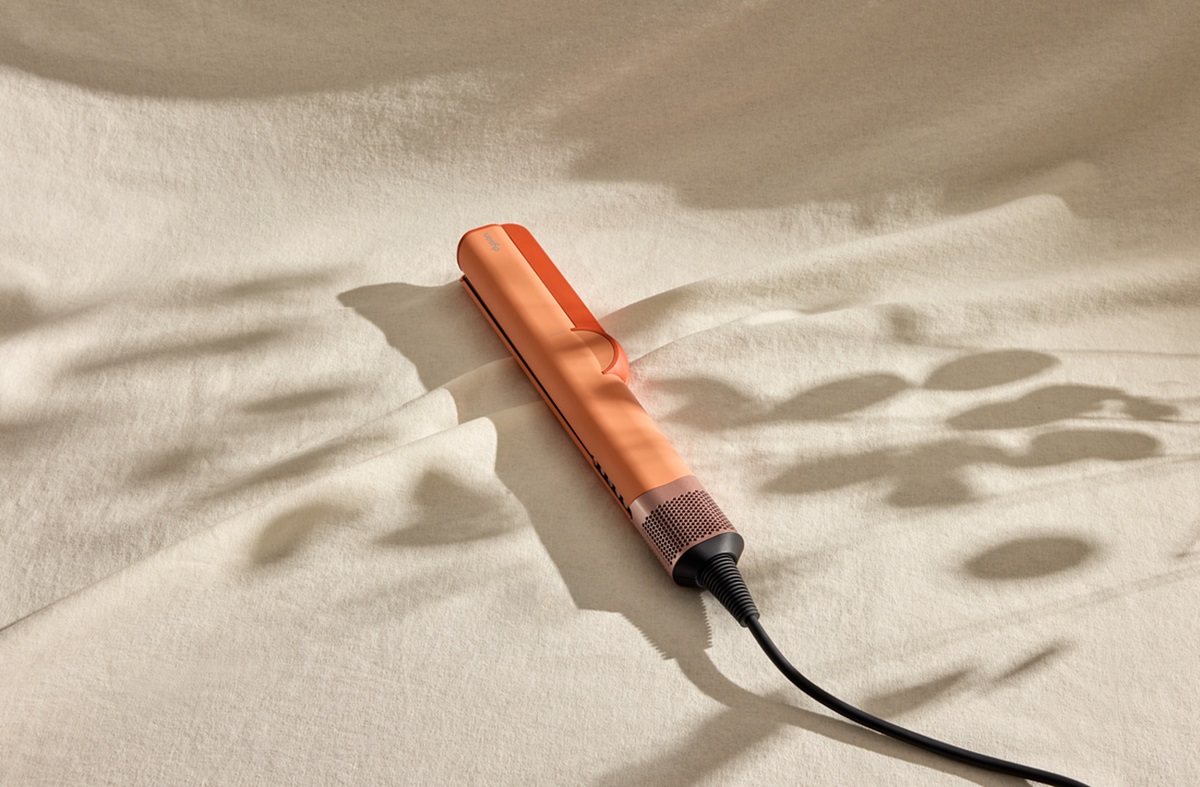 Dyson ra mắt máy tạo kiểu tóc màu Ceramic Apricot và Topaz phiên bản cho mùa hè - 951 ceramic apricot and topaz still life 13