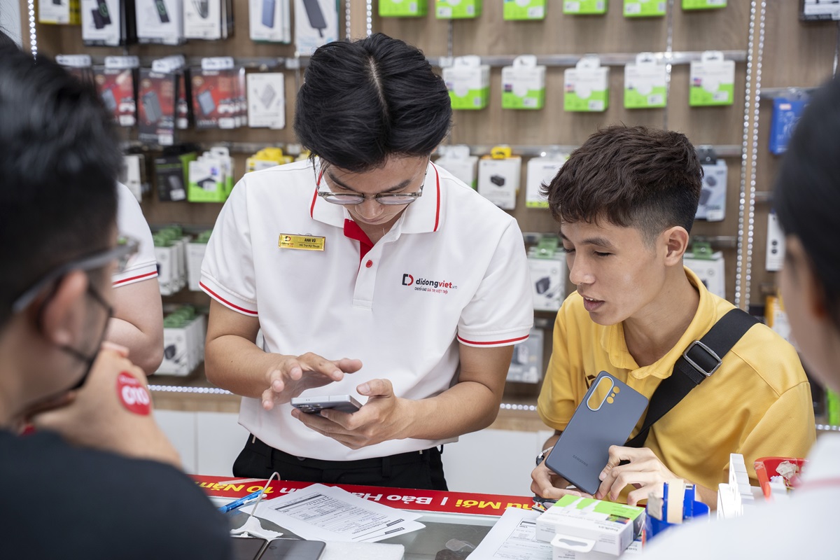 Di Động Việt trả hàng và mở bán Galaxy S26 series xuyên đêm, quà tặng giá trị cho người đặt sớm - Copy of DI Dong Viet0503 22