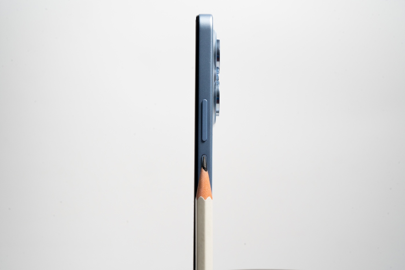 HONOR X8d, smartphone pin 7000mAh thân máy mỏng, có camera AI và nút AI riêng, giá bất ngờ - HONOR X8d co nut AI 2.0