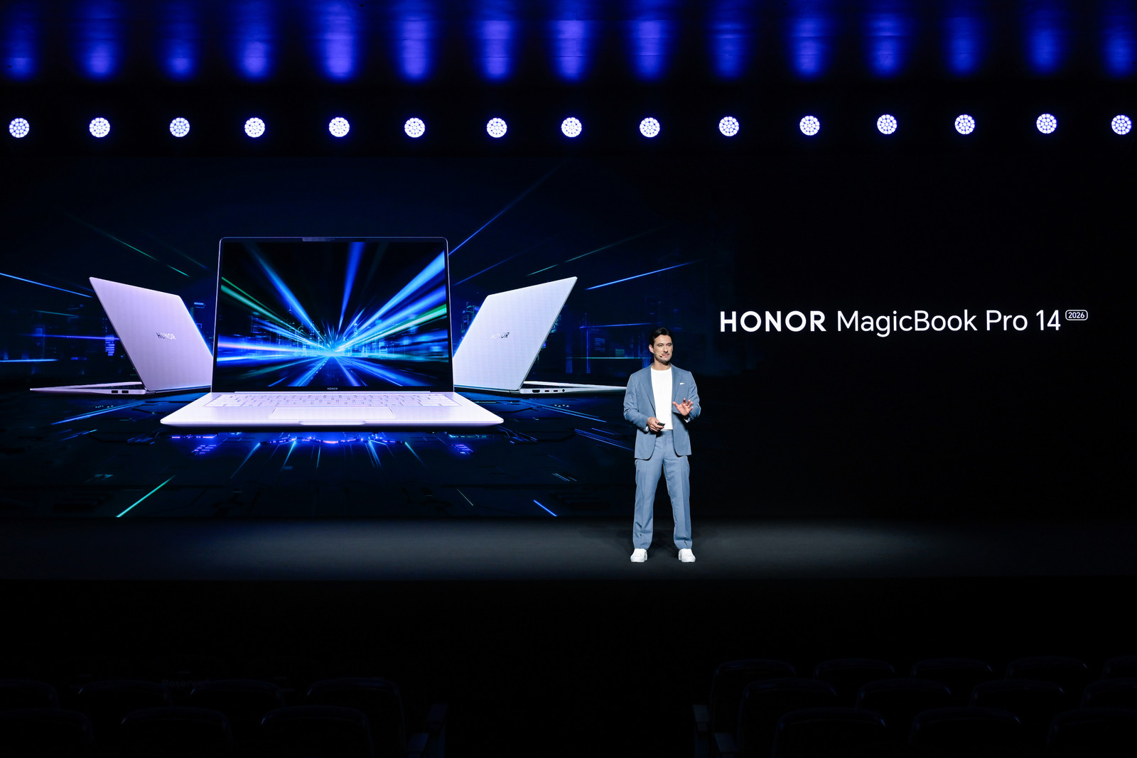 MWC 2026 - HONOR Robot Phone ra mắt, một hình thái smartphone mới khởi đầu 9 MWC 2026 - HONOR Robot Phone ra mắt, một hình thái smartphone mới khởi đầu - MWY8840 4412096882